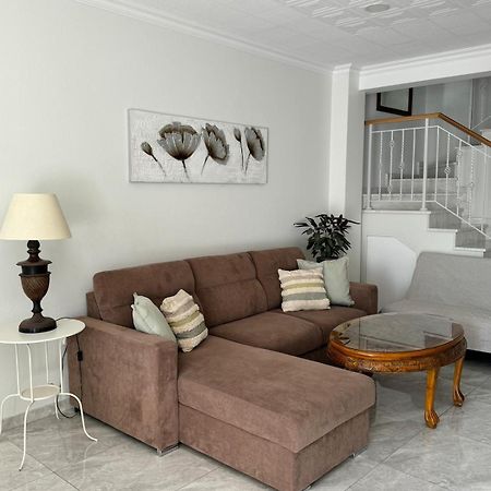 Seaside Serenity Villa Larnaca Eksteriør billede