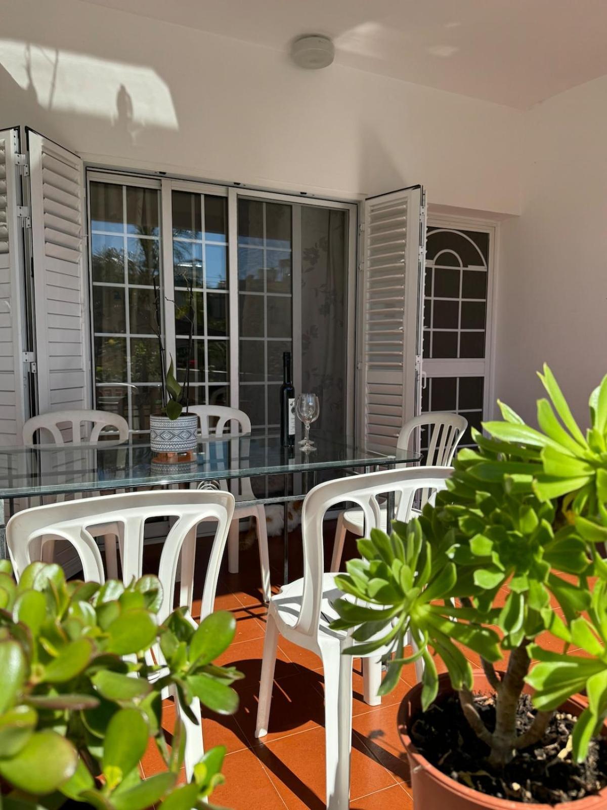 Seaside Serenity Villa Larnaca Eksteriør billede