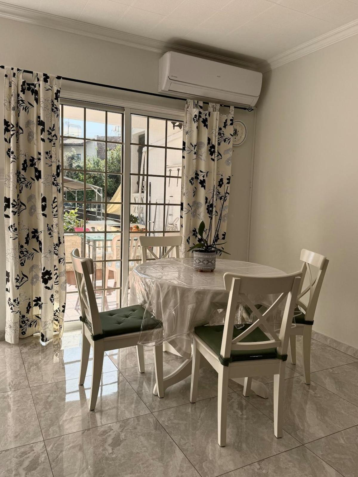 Seaside Serenity Villa Larnaca Eksteriør billede